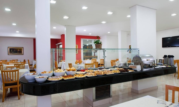 Marta Helena Hotel | Discover Carlton Plaza Hotel Uberlândia with Spa & Dining