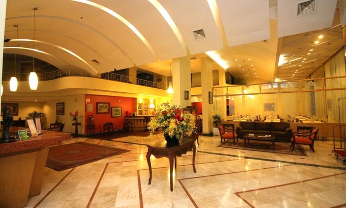 Sao Jose dos Campos Hotel | Enjoy Oceanfront Bliss at Carlton Plaza São José dos Campos