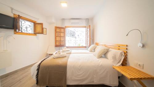 Beiro House | Enchanting Stay at Carmen San Luis Albaicin, Granada