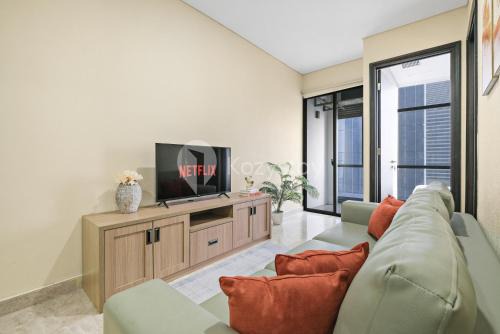 Bendungan Hilir Apartment | Relaxing Retreat at Carmine by Kozystay - Sudirman