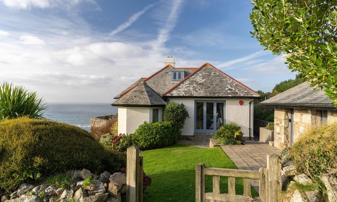 Zennor House | Carn Cobba - Pet-Friendly Home with Ocean Views