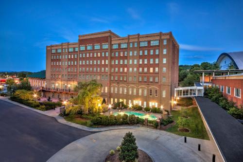 Johnson City Hotel | Elegant Carnegie Hotel & Spa: 4-Star Oceanfront Retreat