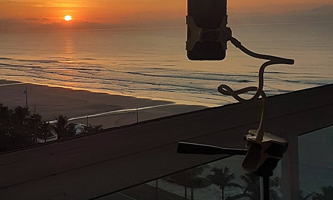 Praia Grande Condo | Sea View Haven: Enjoy a Balcony with Barbecue & Spa