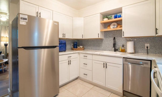 Sylva House | Guest Rated: 9.8 - Carolina Dawn, Walk to Downtown Fun