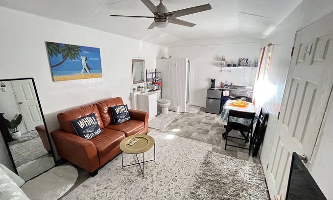 Tuskegee Apartment | Charming Carolyn's Tiny House: Family-Friendly with Breakfast