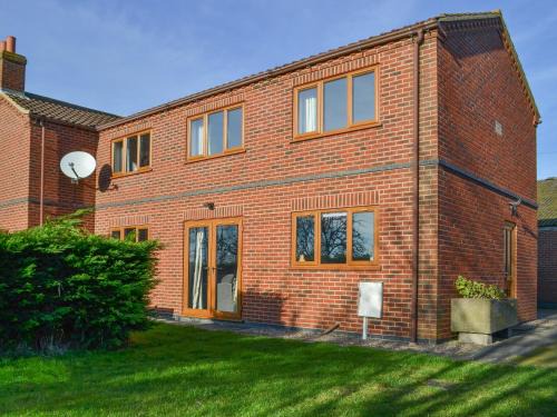 Lincoln House | Guest Rated 10/10: Carp Cottage with Pool and Hot Tub