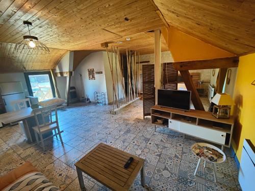Chateauvieux House | Embrace Comfort at CARPE DIEM - Family Friendly Retreat
