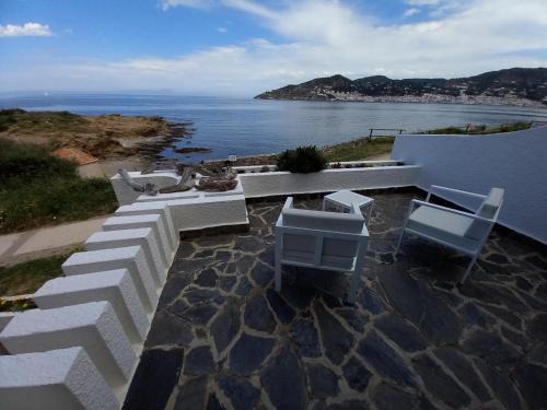 Port de la Selva Apartment | Beachfront Bliss at Carpe Diem: Guest Rated 9.8/10