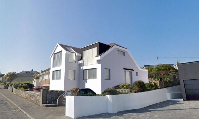 St Ives House | Carragmeor - Five Bedroom House, Sleeps 10