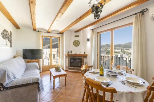 Orba Apartment | Pet-Friendly Retreat at Carrebaix III for Family Adventures