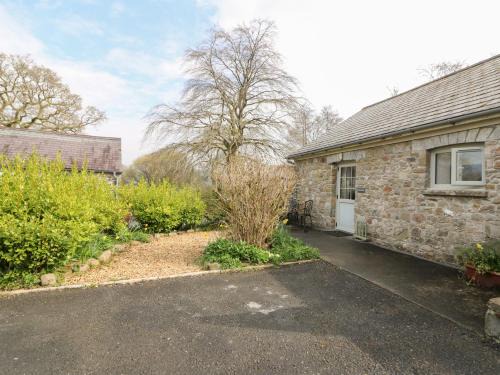 Pentrefelin House | Pet-Friendly Retreat at Carreg Cennen Cottage - Rated 9.6/10