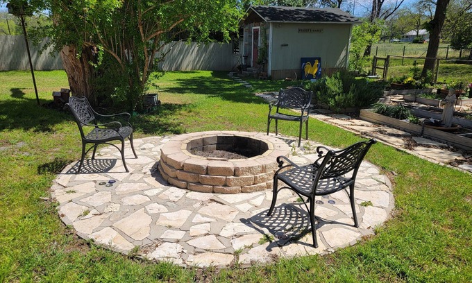 Boerne Apartment | Historic Carriage House: Just Steps from High Street