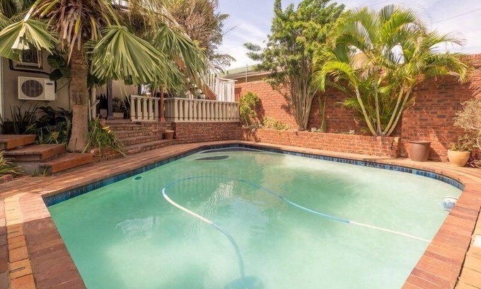 Berea House | Discover Carrington Guest House with Pool and Breakfast