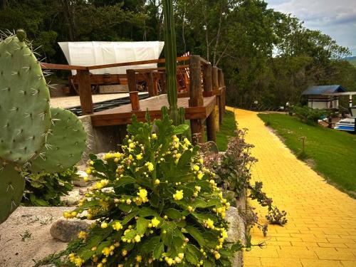 Bueno Brandao Cabin | Discover Carroça Colorado: Family-Friendly Getaway Awaits
