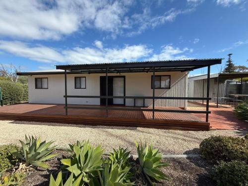 Carribie House | Cozy Carron Cottage - Family and Pet Friendly Retreat