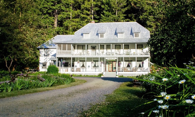 Trinity Center House | Exclusive Carrville Inn: Private Resort with Ocean Views