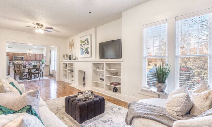 Downtown Tulsa Apartment | Carson Flats Apt #2 | 1BR Near BOK OSU Med Dtwn