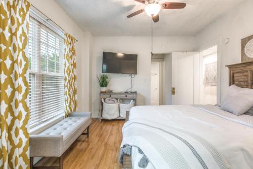 Downtown Tulsa Apartment | Carson Flats Apt 4 - 1BR Near BOK, OSU Med, Dtwn