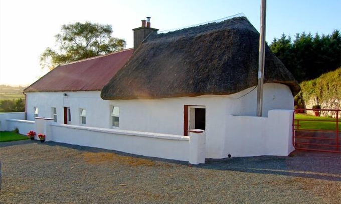Kilbrien Cottage | Experience CARTHY'S COTTAGE: Pet Friendly in Dungarvan