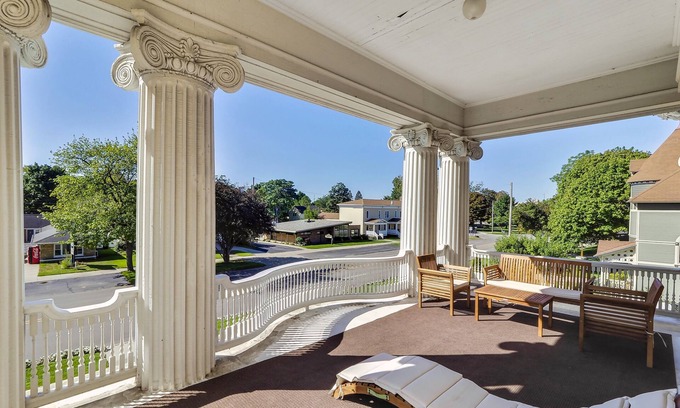 Ludington Bed & Breakfast | Cartier Mansion B&B: Oceanfront Escape with Spa & Pool