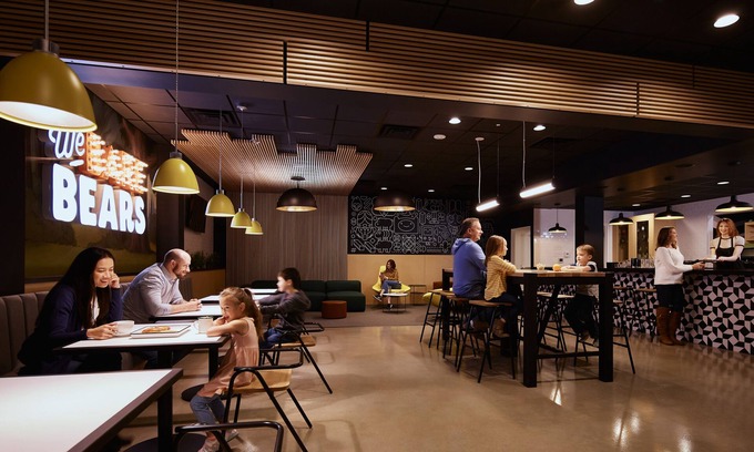 Witmer Hotel | Family Fun Awaits at Cartoon Network Hotel with Pool Access
