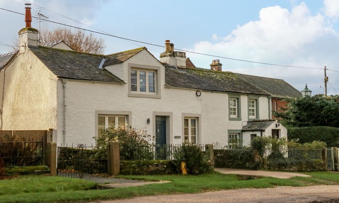 Dufton Cottage | Pet-Friendly CARWOOD: Cozy Cottage Retreat in Dufton