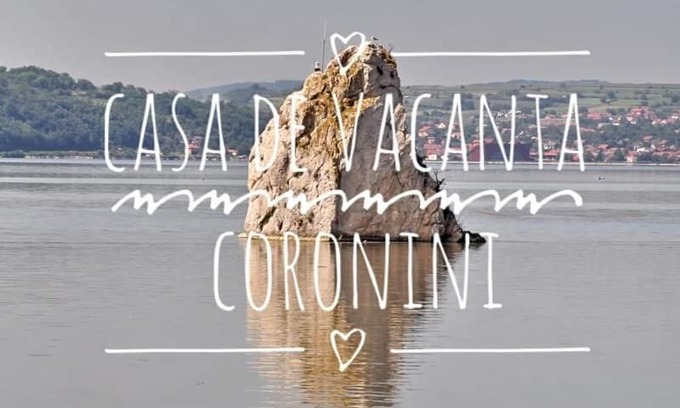 Coronini Apartment | Cozy Casă de vacanță Danube with Ocean View & Breakfast