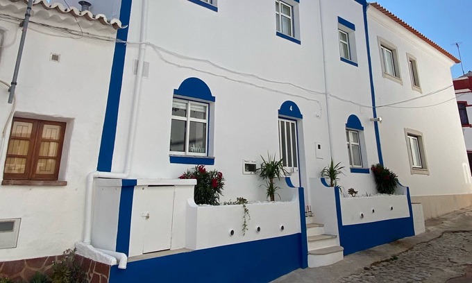 Sao Bartolomeu de Messines House | Casa Azul is a beautiful home in a Portuguese village, 30 km from Albufeira.