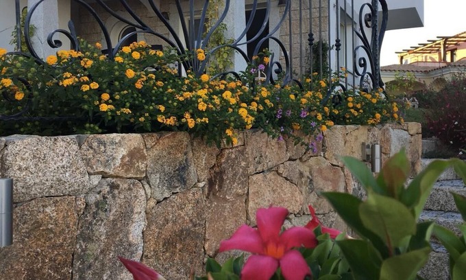 Luddui House | Oceanfront Cas Vacanze con Vista Mare for Memorable Getaways