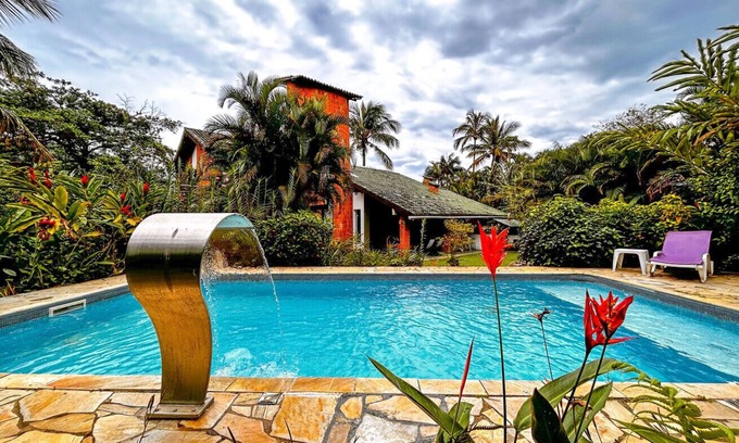 Praia do Toque-Toque Pequeno House | Inviting Casa Steps from Praia do Toque Toque Pequeno
