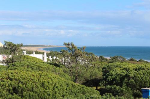 Castro Marim House | Inviting Casa Água & Sal with Oceanfront Pool and Breakfast