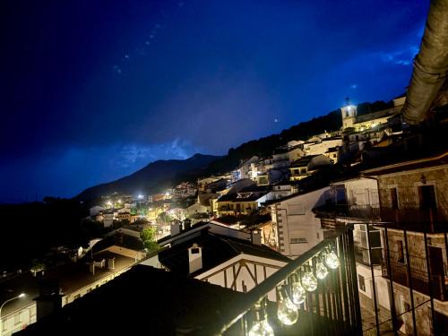 Pedro Bernardo House | Casa Árbol: Guest Rated 9.2 with Pet and Child Friendly Amenities