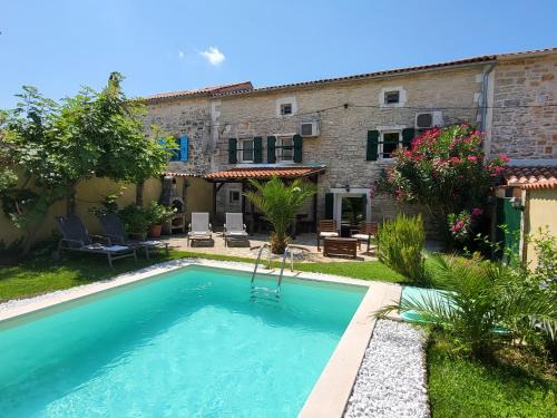 Stifanici House | Discover Casa Štifanići: 4-Star Oceanfront Retreat