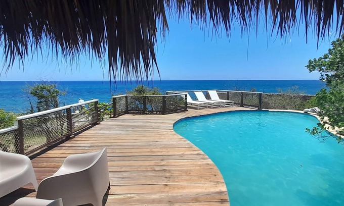 Luperon House | Casa Žade - El Pequeño Paraíso with Direct Beach Access