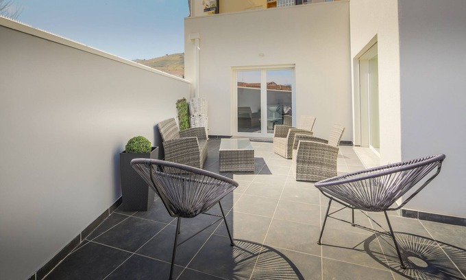 Peso da Regua House | Casa 4 Caminhos: Guest Rated 10/10 with Spa & Restaurant