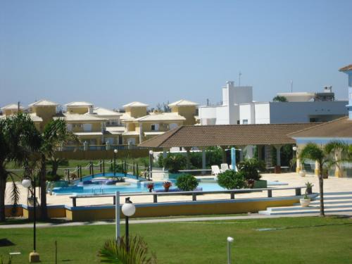 Laguna House | Discover Casa 450m2: Oceanfront Retreat with Pool & Hot Tub