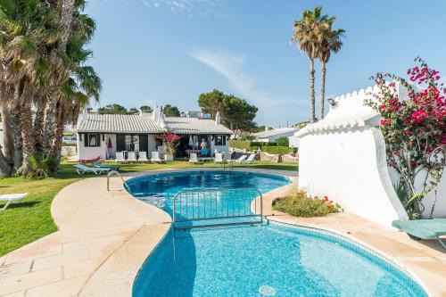 Binisafua House | Discover Casa 5 Q: Pool Access in Binisafua Retreat