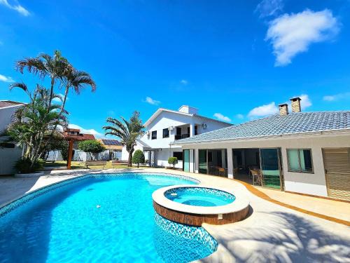 Foz do Iguacu House | Explore Casa 6 Quartos: Ideal for Families & Pet Lovers