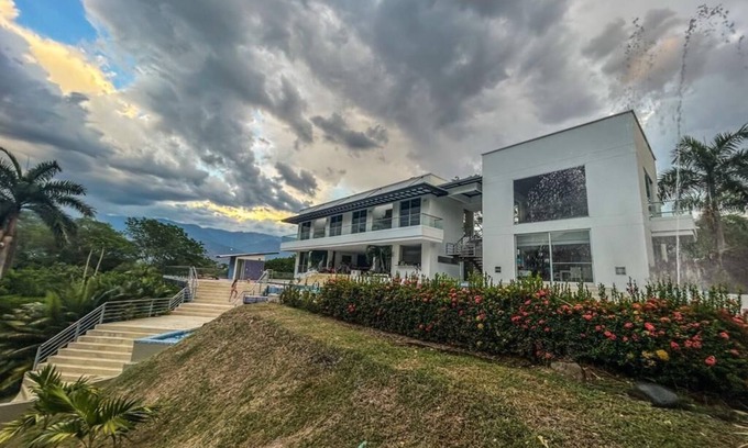 Santa Fe de Antioquia House | Experience Casa 66: Family & Pet-Friendly in Santa Fe