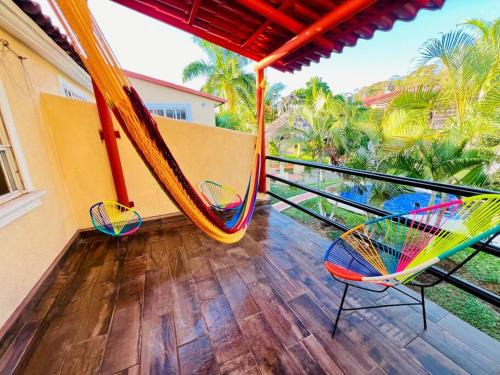 Ixtapa House | Sunny Retreat: Casa a 7 Min from Playa with Pool & Pets
