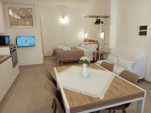 Torricella Apartment | Pet Friendly Getaway at Casa Vacanza A&F - Rated 9.5/10
