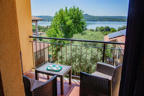 Viverone Apartment | Casa Accogliente con Vista Lago