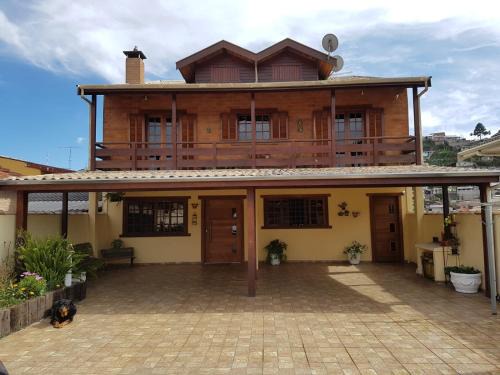 Vila Albertina House | Cozy Casa Aconchegante in Campos do Jordão for Families