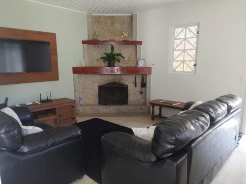 V Cristina House | Cozy Casa with Fireplace | Guest Rated 9.7/10