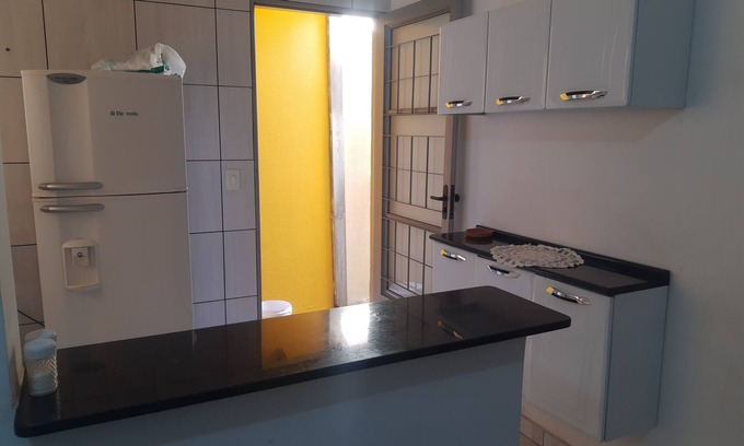 Londrina House | Cozy Casa Aconchegante with Garage and Family-Friendly Amenities