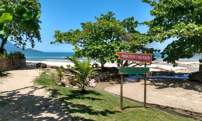 Guaeca House | Inviting Casa Aconchegante in Guaeca with Ocean View