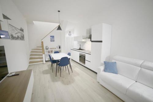 Porto Santo Stefano Apartment | Casa Acquachiara: Steps from the Beach with Ocean Views