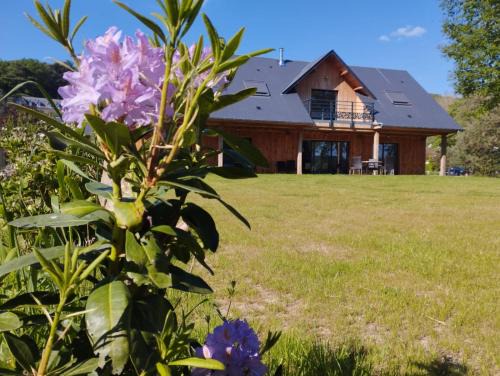 Saint-Jean-le-Thomas House | Pet-Friendly Stay at Casa Adam's with Family Amenities