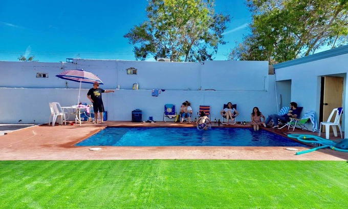Oriente Apartment | Casa Adelita: Relax by the Pool at Casa del Mar