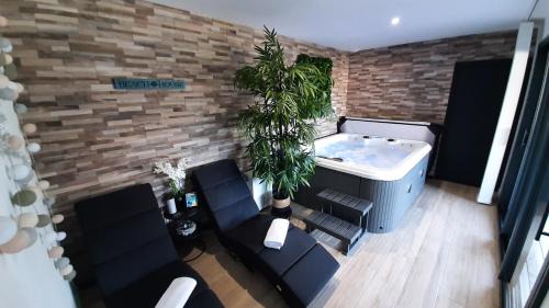 Saint Laurent de la Pree Apartment | Relaxing Casa Aix Keys with Private Hot Tub & Ocean Views
